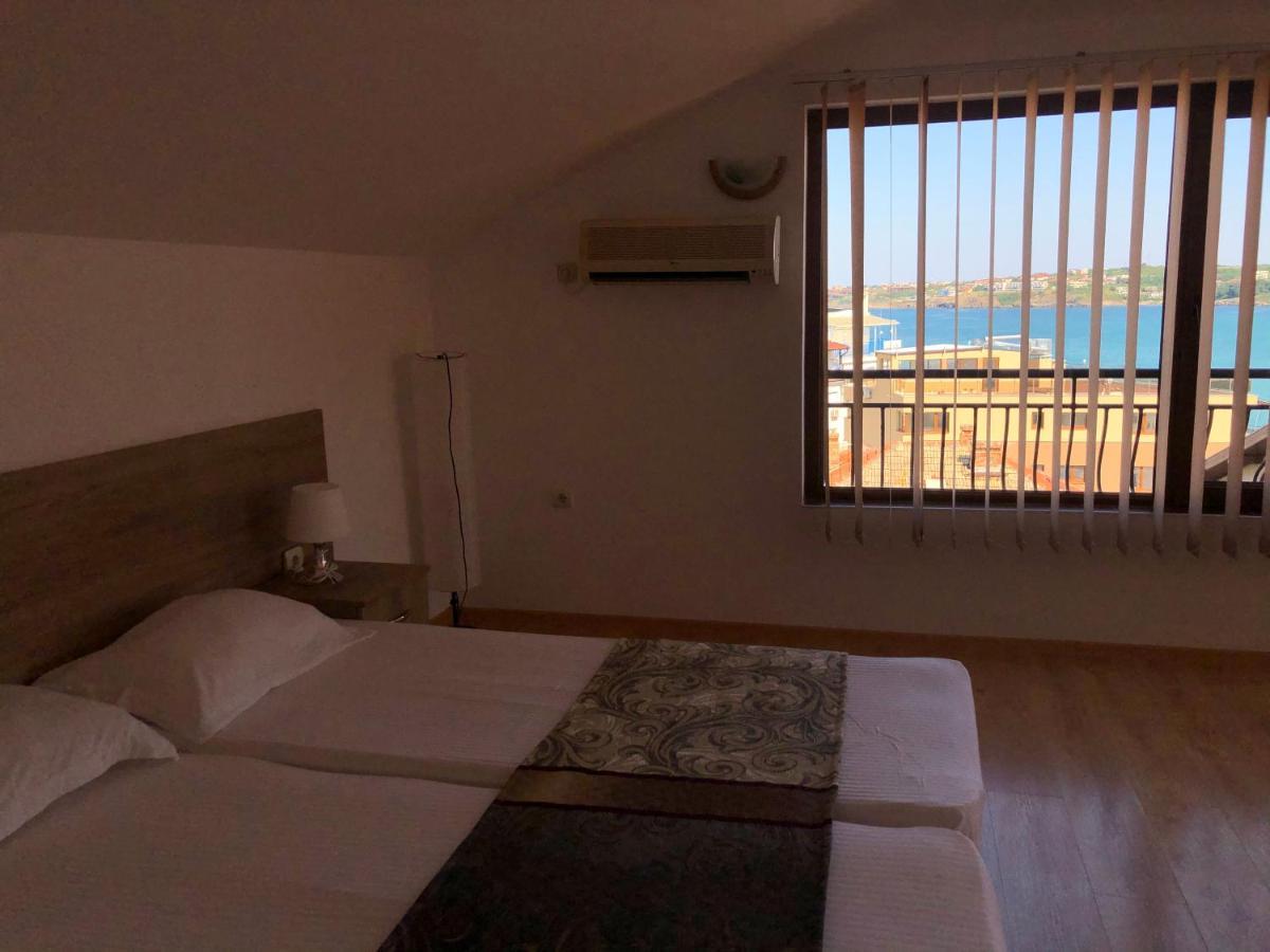 Time Out Hotell Sozopol Exteriör bild