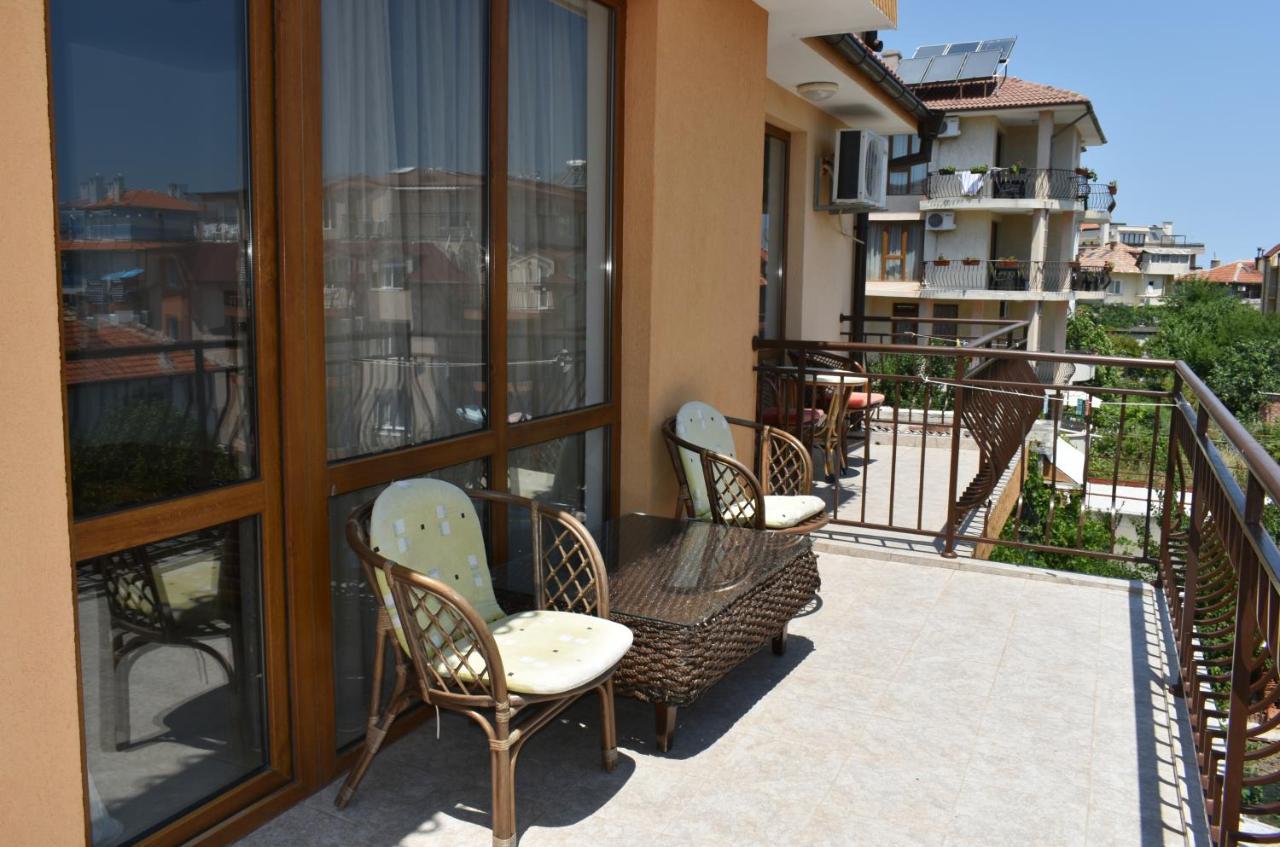 Time Out Hotell Sozopol Exteriör bild