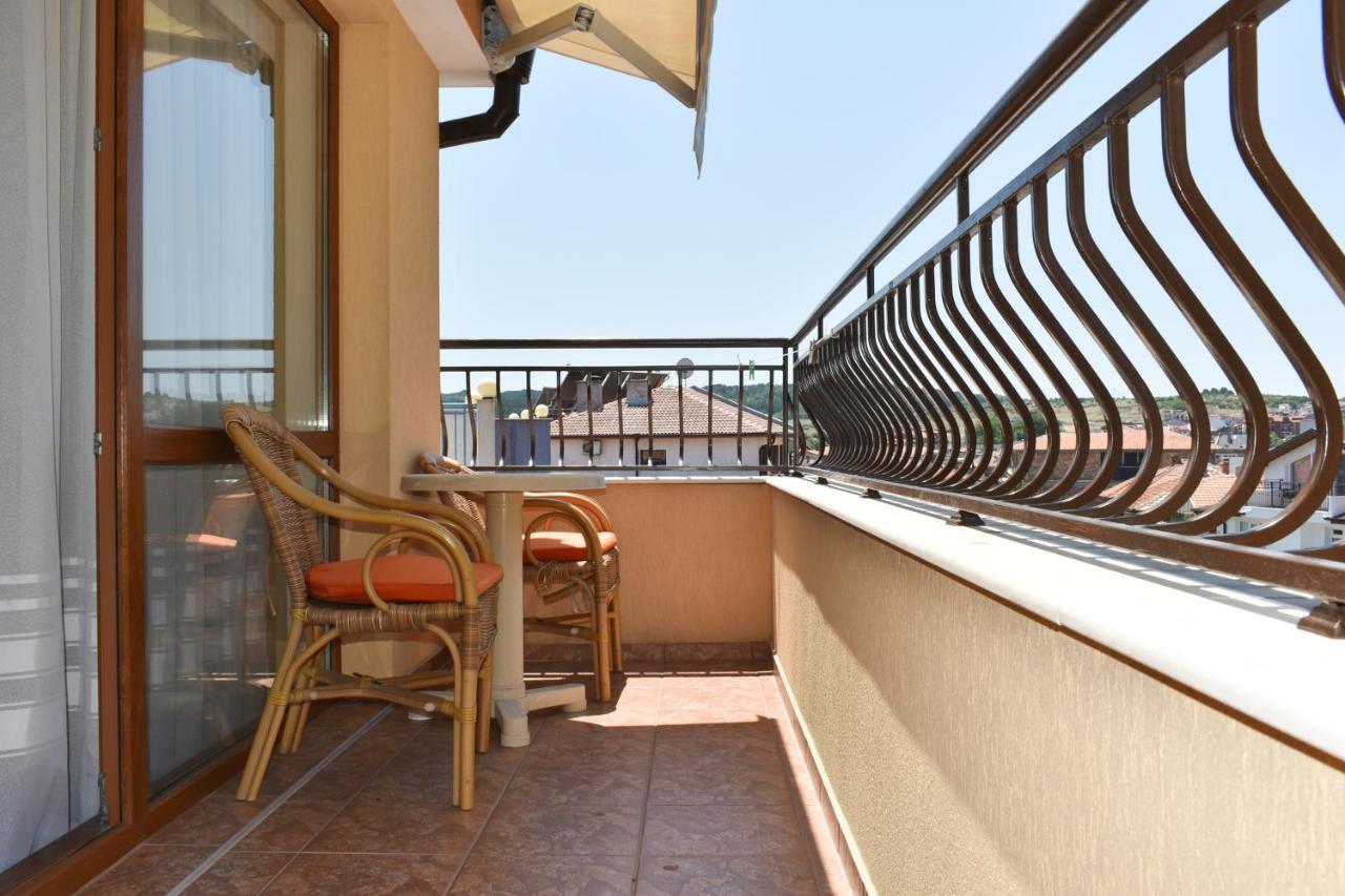Time Out Hotell Sozopol Exteriör bild