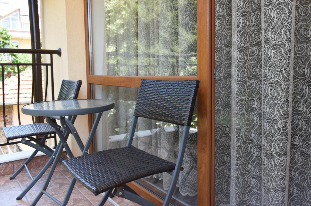 Time Out Hotell Sozopol Exteriör bild