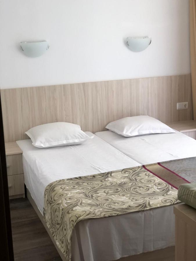 Time Out Hotell Sozopol Exteriör bild